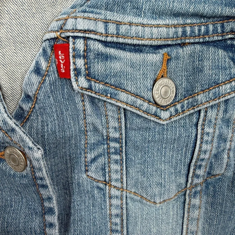 Y2K Vintage Levi's Medium Denim Vest Trucker Style Medium Wash Blue V-Neck Boho